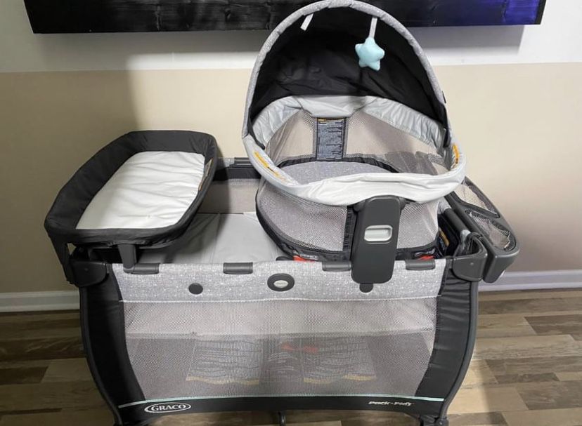 Graco Pack N’ Play With XL Travel Dome
