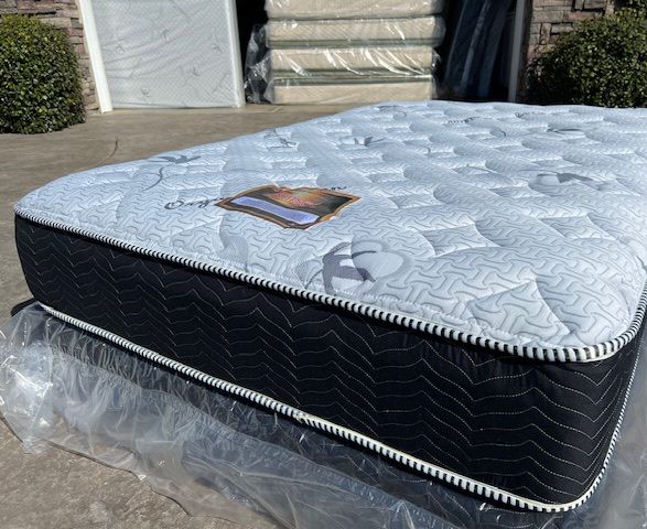 Queen Orthopedic Supreme Ultra Plush Mattress!••••