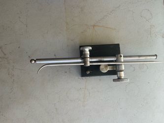 Brown and Sharpe surface gage