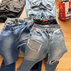 Jeans Size 3 And 2 Pairs Of Size 4