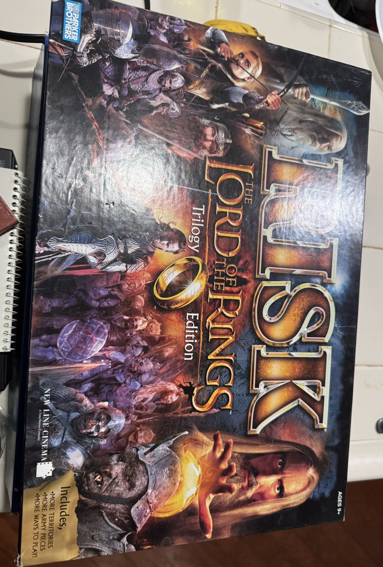 ORIGINAL 2003 LORD OF THE RINGS  RISK BOARD GAME