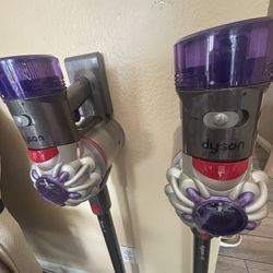 Dyson Vaccum V8