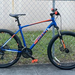 Giant ATX Hybrid Bike, 28 Inch