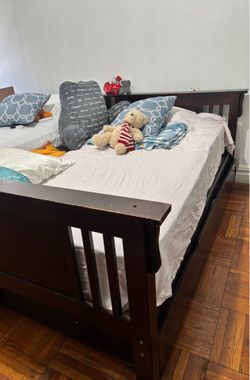 Wooden bed bunk