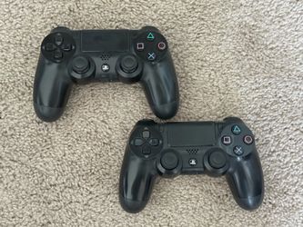 PS4 DualShock 4 Controllers (x2)