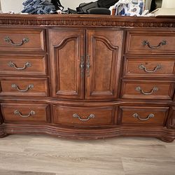 Queen bed