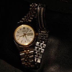 Seiko & Guess Women's Watch - Two-tone Silver And Gold