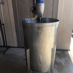 Stainless Steel Mixing Tank With Mixer $2000