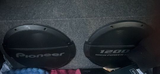 Car speakers