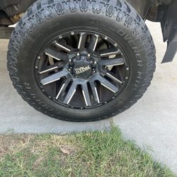 Tires 35x12.50xR20