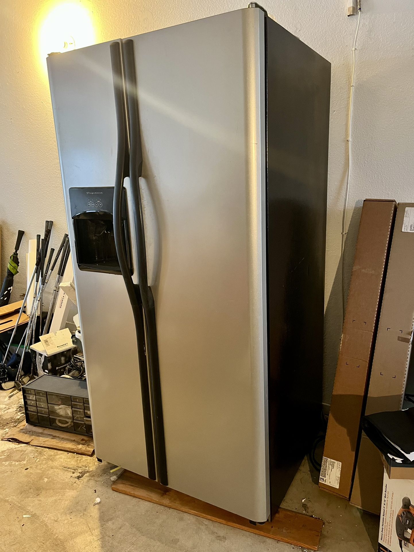 Great Garage Refrigerator!!