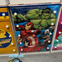 Avengers Five Drawer Dresser Compressed New Comoda