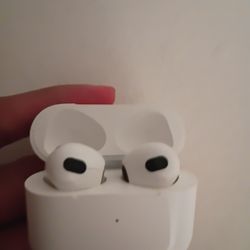 Airpods 3rd generation- Good pre-owned condition - Pickup Only