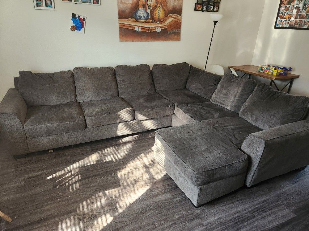 Couch With A Storage Ottoman 