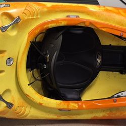 Pyranha Burn small Kayak