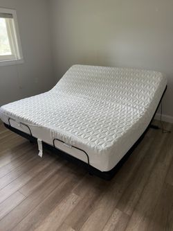 King Purple 3 Mattress + Ashley Motorized Adjustable Base