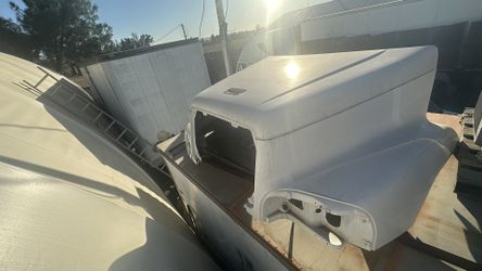 Freightliner Century Hood For DD15