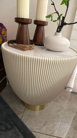 Round Side Table with Ribbed Base | Ceramic Marble Tabletop, Elegant Pleated Leatherette Design end table