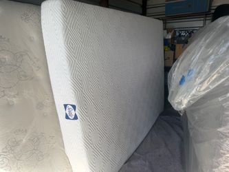 “SEALY” 8” Thick Queen Size Gel Cooling Mattress – Medium Softness
