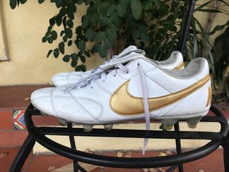 Nike premier 2.0 white and gold soccer for Sale in Downey, CA - OfferUp