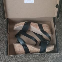 Womens 8 1/2 Shoes
