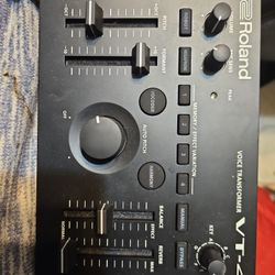Roland VT-4 Voice Transformer