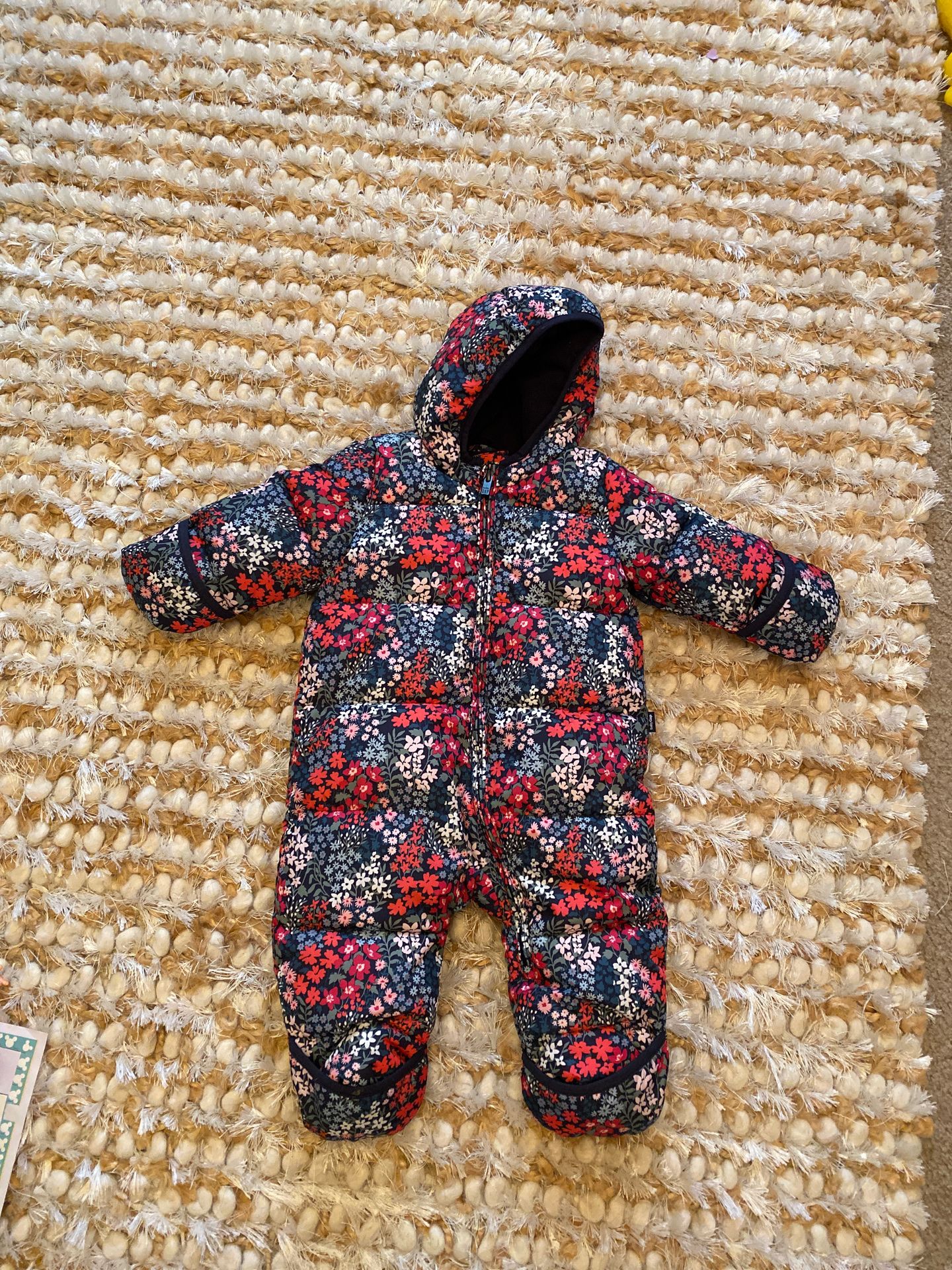 Gap 6-12 month like new