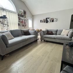 FREE COUCHES