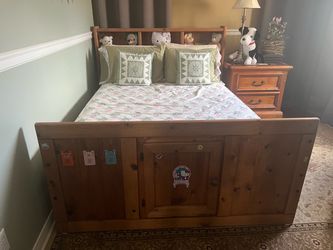 Full size bed sets $250