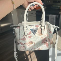 Brand New Tople Mini Guess Bag