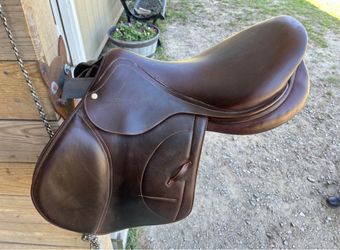 2022 Arion 17", Medium Tree Jump Saddle w/Shoulder-Free