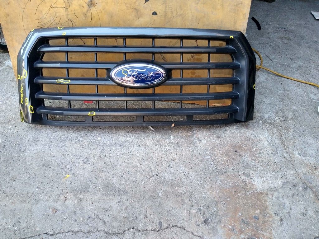 2015 2017 Ford F150 OEM front Grille painted FL 348200