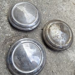 Small Center Caps Quantity:3 Car Truck Antique Classic Vintage Display