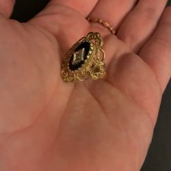 1920's Vintage 10k Solid Gold Onyx Diamond Ring