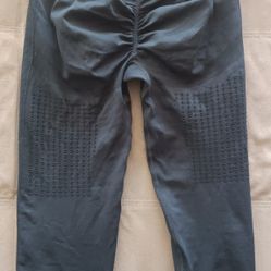 ECHT Arise Scrunch, Black, Small