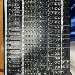 Used Mackie ProFX22v3 22-channel Mixer with USB and Effects 