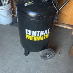 Air Compressor 21 Gal 125psi