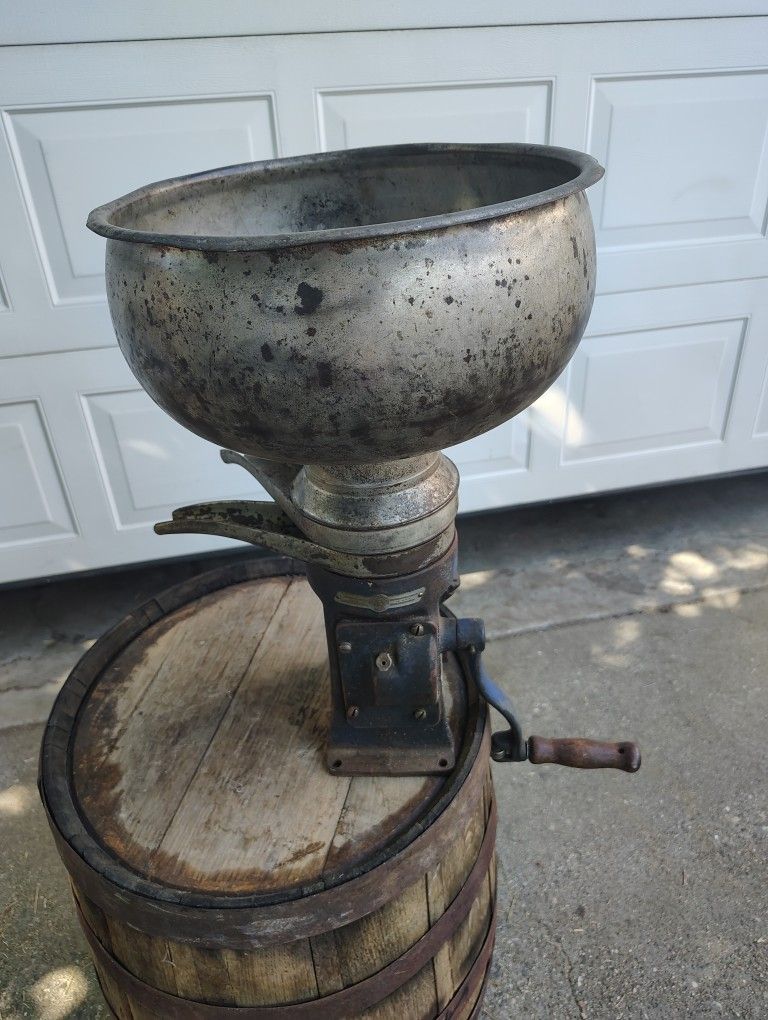 Hand Crank Cream Seperator