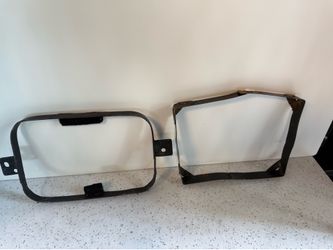 metal battery rack (2)
