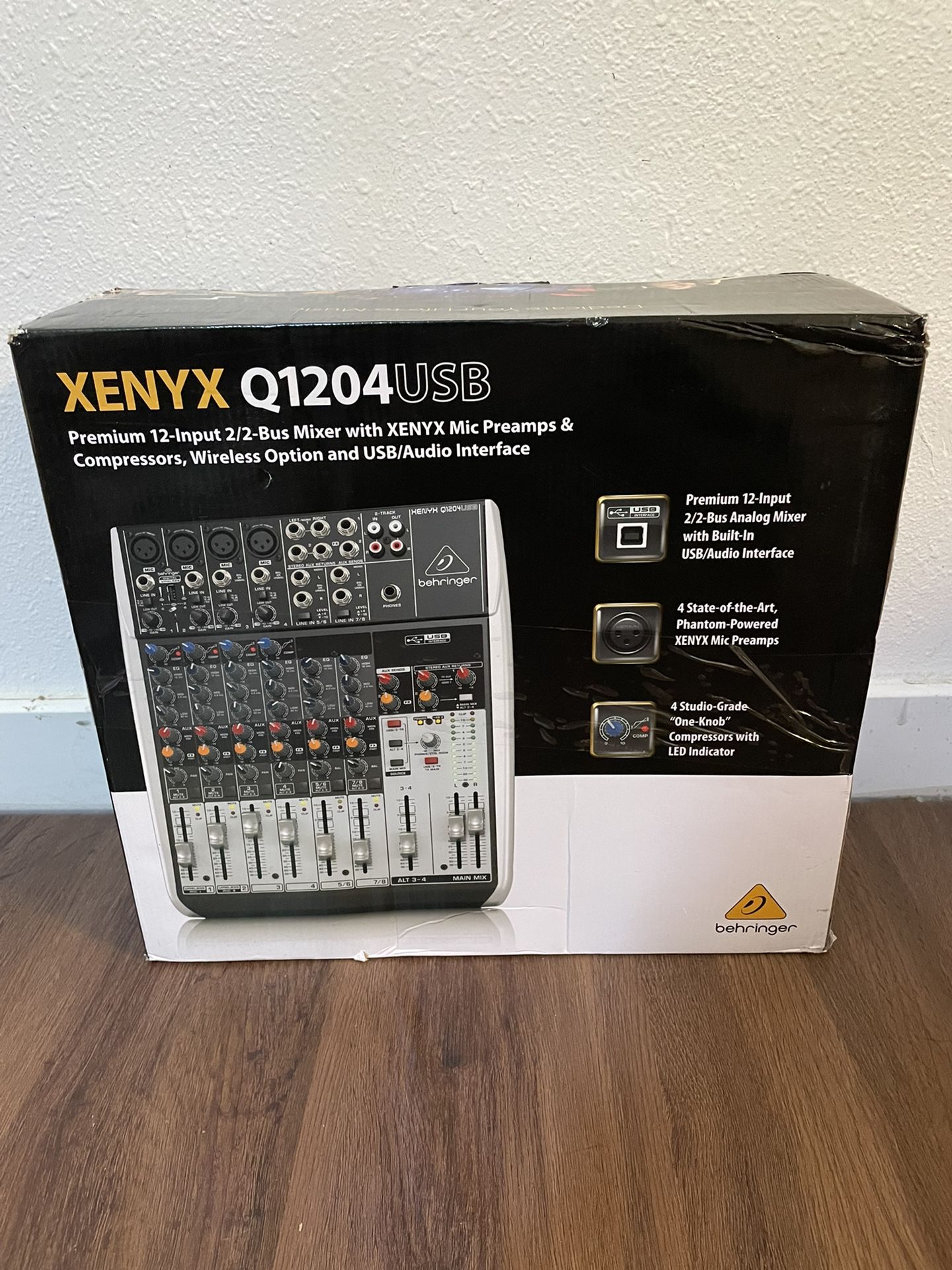 Behringer XENYX Q1204 USB