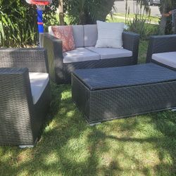 Great Condition Patio Set Cushion Include 