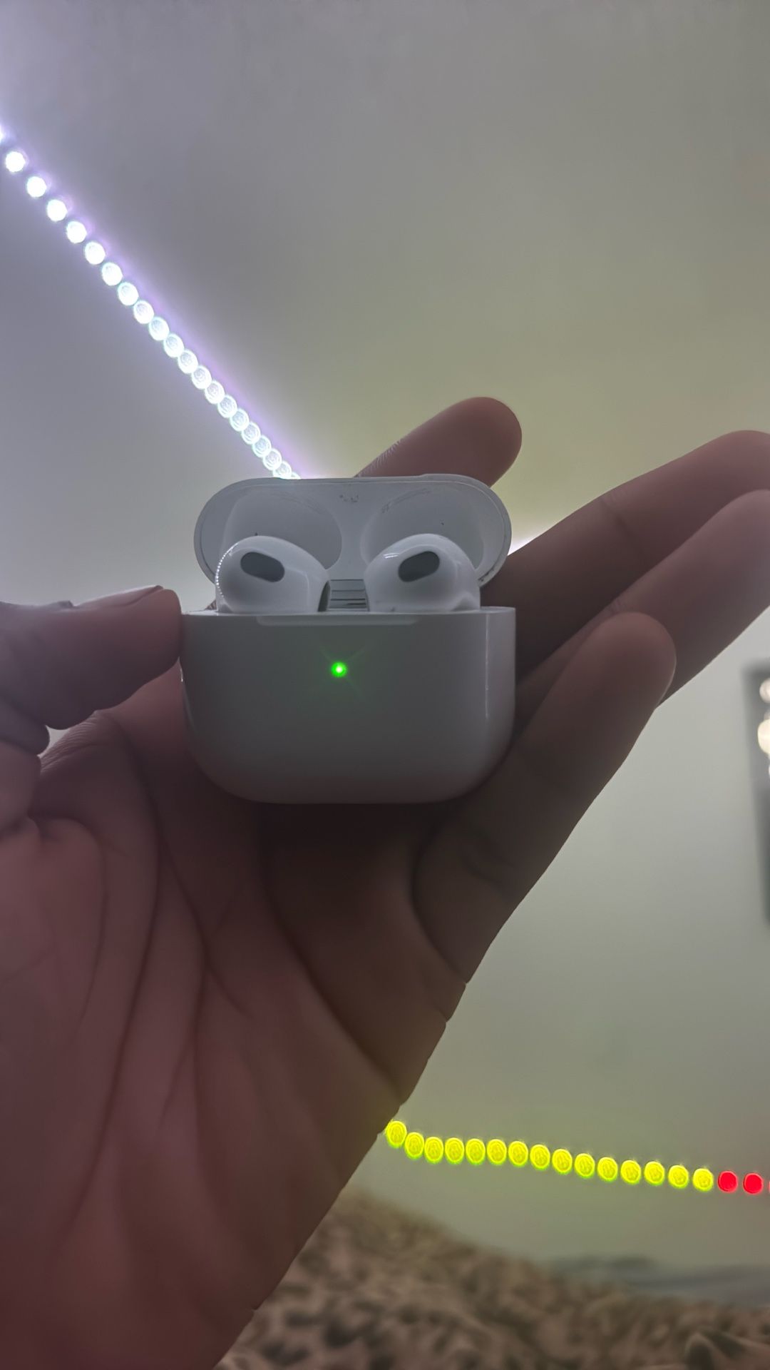 AirPods