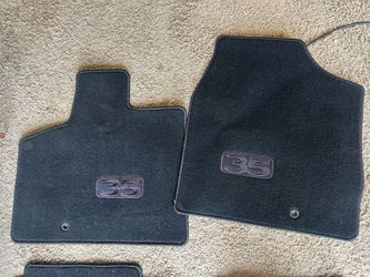Dodge Grandcaravan floor mats like new