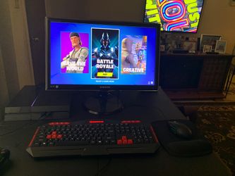 Samsung monitor, Mechanical Keyboard, and Razer Naga mouse