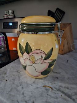 Cookie jar