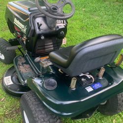 Riding Lawnmower 
