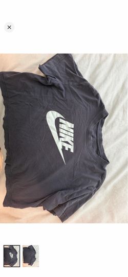 Black crop top shirt