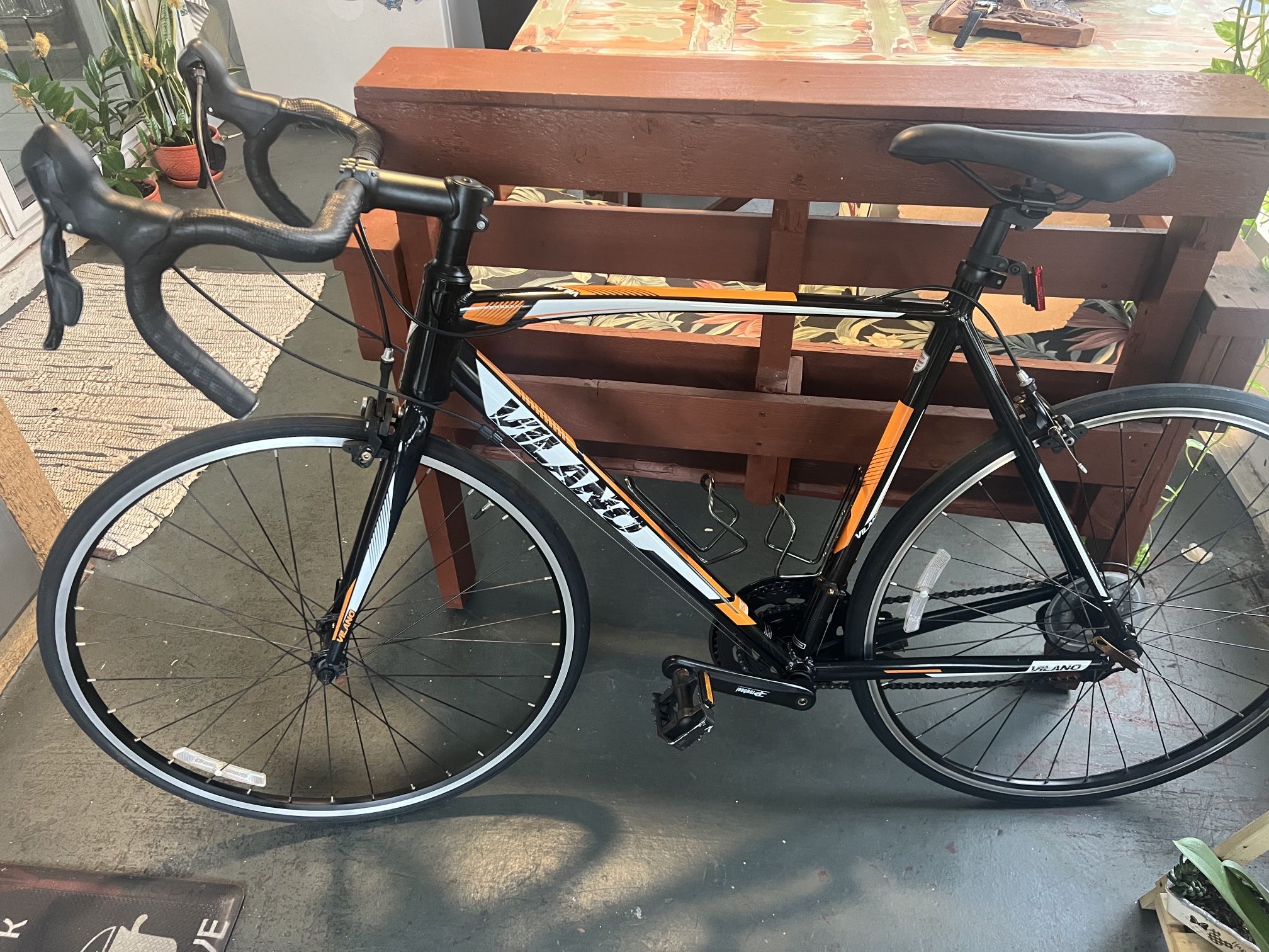 Vilano 57CM BIKE