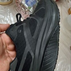 Like New Only Used Once Woman's Shoes Size 7 Please See All Pictures Back Support Light Weight Super Comfortable $30 Pick Up At Country Club And Grant