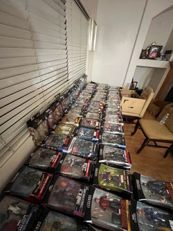 Marvel legend action figure lot sell 90 box.
